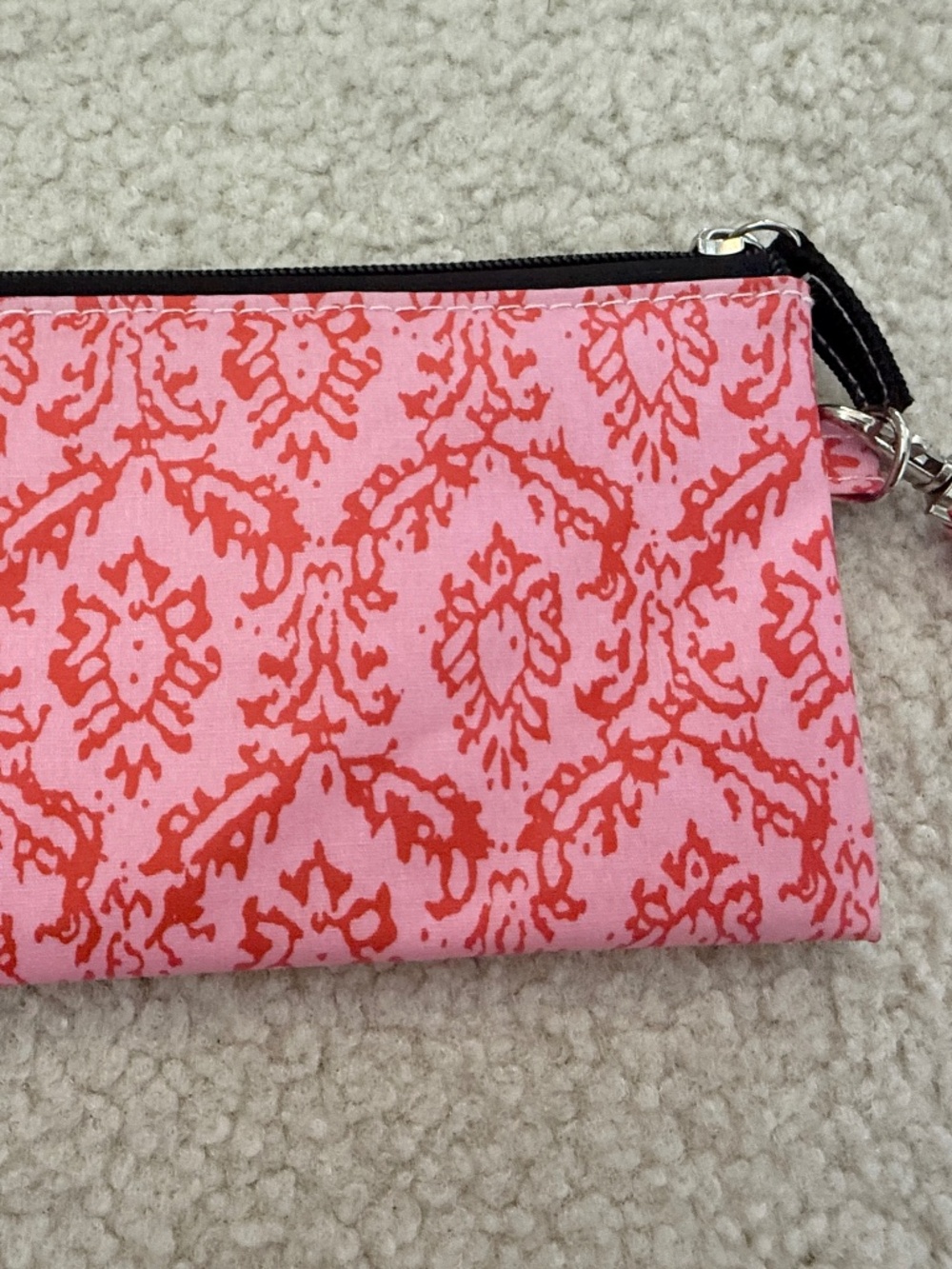 SCOUT Kate Wristlet - Picture 3 of 10